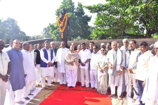 ପିସିସି ପକ୍ଷରୁ ସ୍ୱର୍ଗତା ଇନ୍ଦିରା ଗାନ୍ଧୀଙ୍କ ଜୟନ୍ତୀ ପାଳିତ