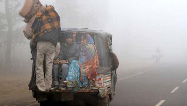 ଓଡ଼ିଶାର କାଶ୍ମୀର ଦାରିଙ୍ଗବାଡିରେ ଖସୁଛି ପାରଦ: ଶୀତର ମଜା ନେବାକୁ ପର୍ଯ୍ୟଟକଙ୍କ ଭିଡ଼